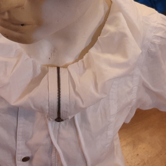 Small Top - Picture 4 of 6